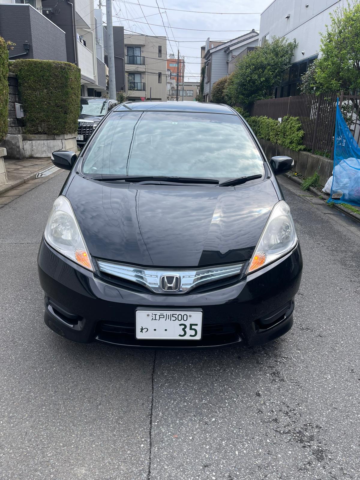 Honda Shuttle (Black)